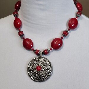 Red Stone Beaded‎ Necklace Silver Tone Filigree Pendant Statement Jewelry